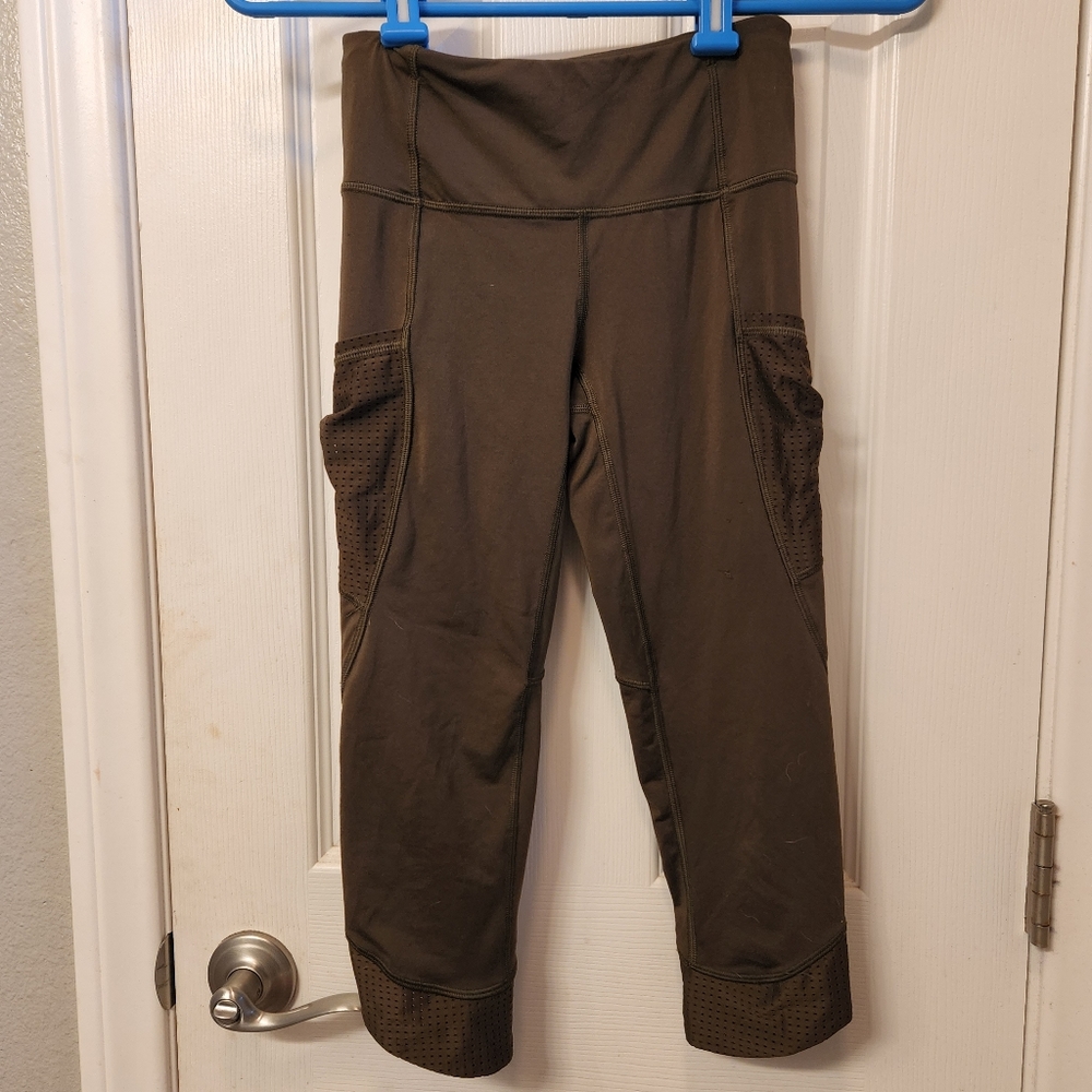 Ivivva crops size 10